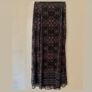 Ecoté Border Printed Maxi Skirt.